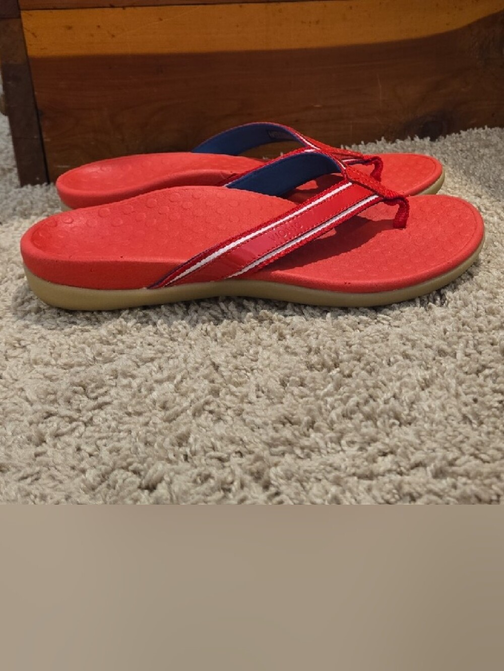 Vionic Kelby Flip Flops Womens Sz 9 Red Orthopedic Comfort Support Flip Flop - Picture 2 of 9